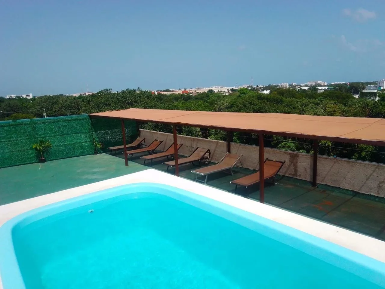 HERMOSO EDIFICIO EN VENTA PLAYA DEL CARMEN (QVD-2485)