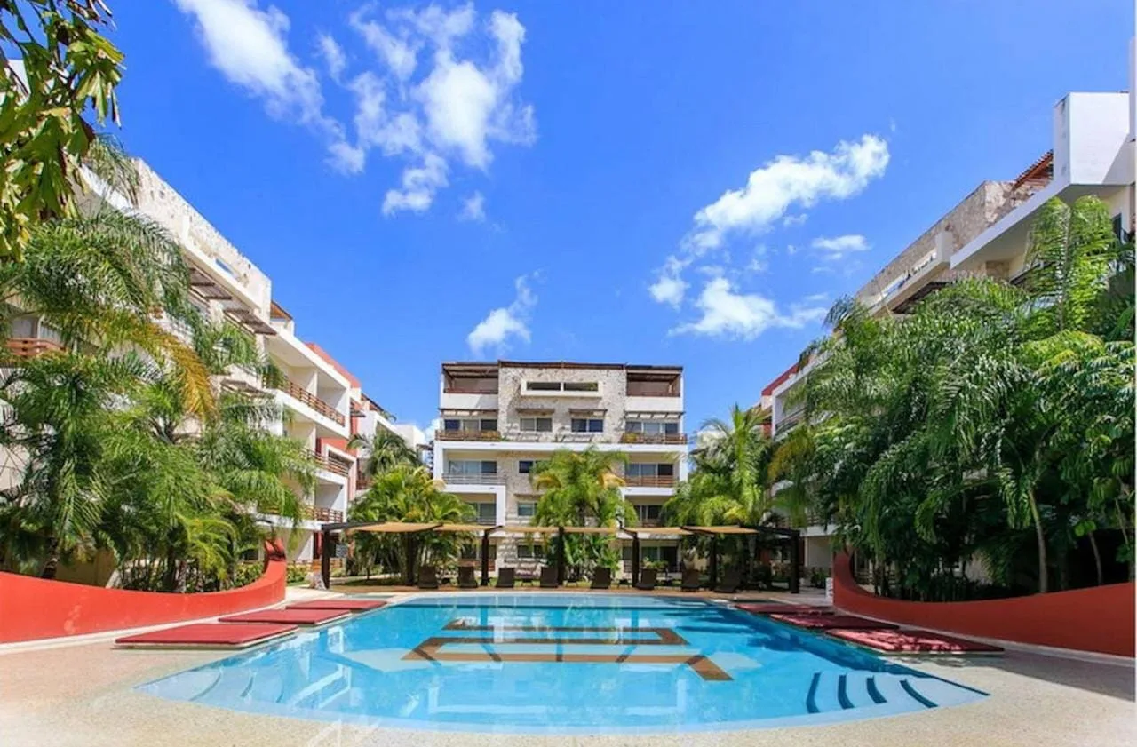 HERMOSO DEPARTAMENTO VENTA/RENTA PLAYA DEL CARMEN CENTRO (FVD-1055)