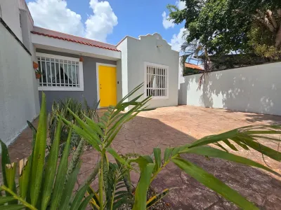 CASA EN RENTA 2 RECAMARAS, AMUEBLADA, EQUIPADA, PANELES SOLARES, EN LAS AMERICAS II (FRC-1779)
