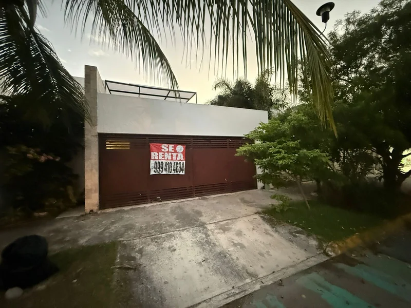 CASA EN RENTA, 4 RECAMARAS, ALBERCA, LAS AMERICAS MERIDA NORTE (NRC-1781)