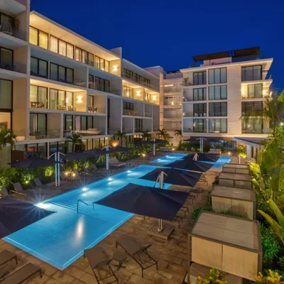 HERMOSO DEPARTAMENTO DE LUJO EN VENTA AMUEBLADO EN PLAYA DEL CARMEN CENTRO (NVD-1060)