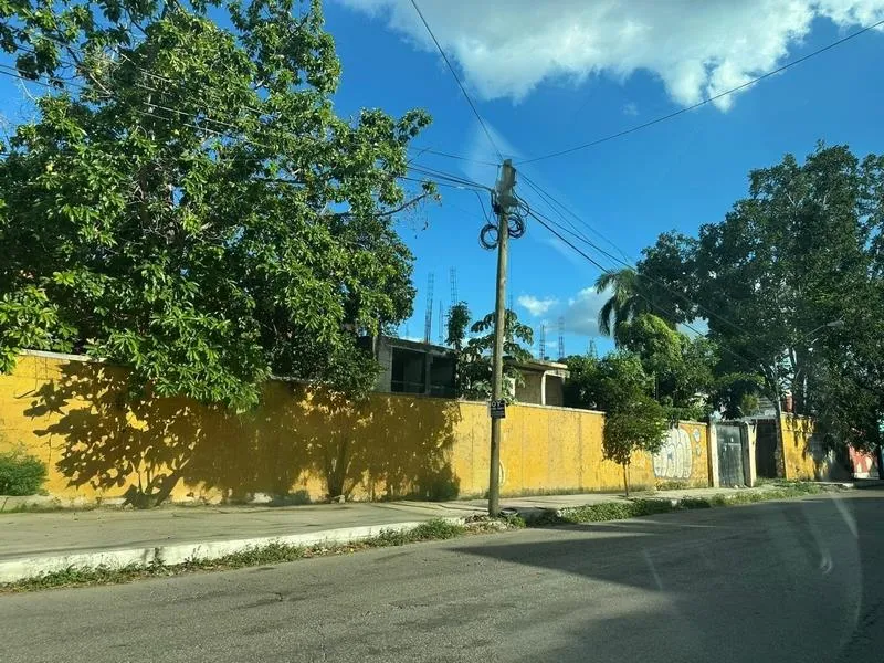AMPLIO TERRENO EN VENTA EN ESQUINA (DOS EN UNO) COLONIA ALCALA MARTIN MERIDA (IVT-1293)