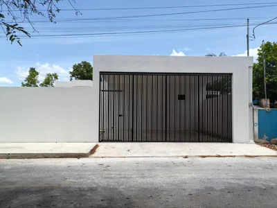 CASA  EN VENTA O RENTA 3 RECAMARAS, ALBERCA, NUEVA, SOLA PLANTA CONKAL (FVC-2534)
