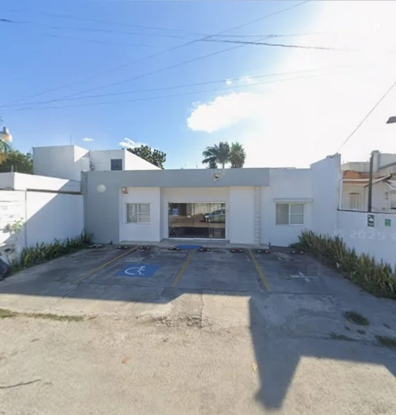 OFICINAS EN RENTA Y SALONES AULAS COLONIA SAN NICOLAS CERCA MIGUEL ALEMAN (IRL-1072)