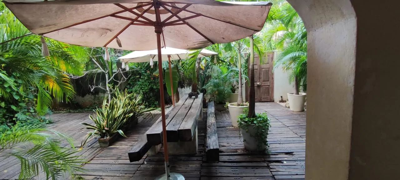 HERMOSA PROPIEDAD EN VENTA EN EL CORAZON DE MERIDA SOBRE AVENIDA (FVC-2714)