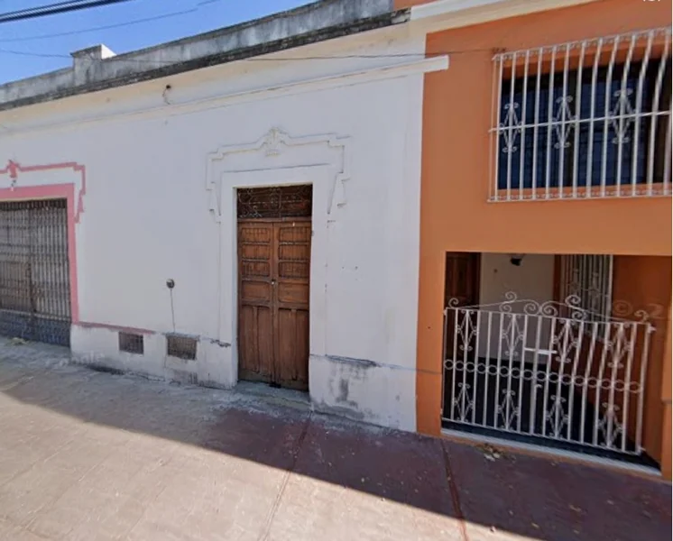 CASA EN VENTA PARA REMODELAR, CON PROYECTO Y PERMISOS, CHUMINOPOLIS MERIDA CENTRO (AVC-2867)
