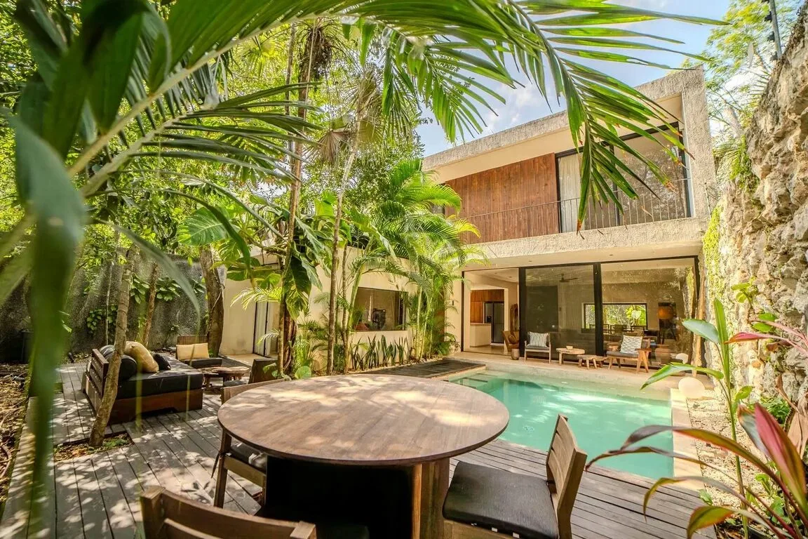 VILLA EN VENTA 3 RECAMARAS, ALBERCA, EN TULUM CON DISEÑO UNICO (FVC-2658)