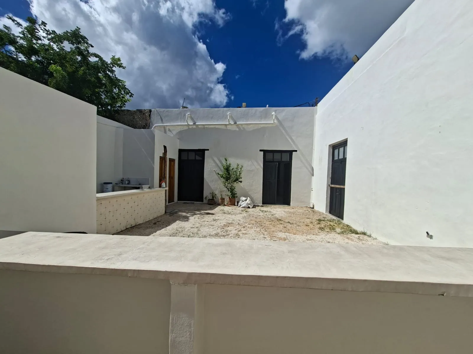 CASONA EN RENTA AMPLIO PATIO AL AIRE LIBRE