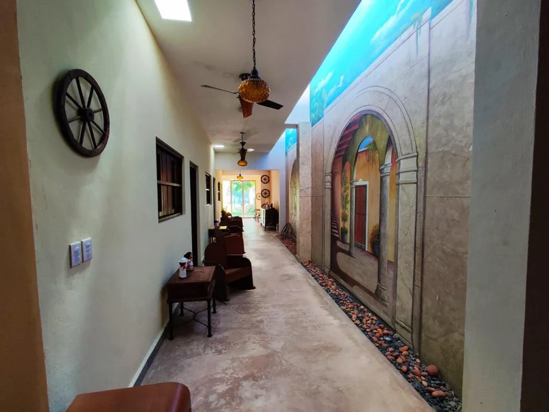 CASA EN VENTA 4 RECAMARAS, ALBERCA, AMUEBLADA CENTRO SAN CRISTOBAL (FVC-2863)